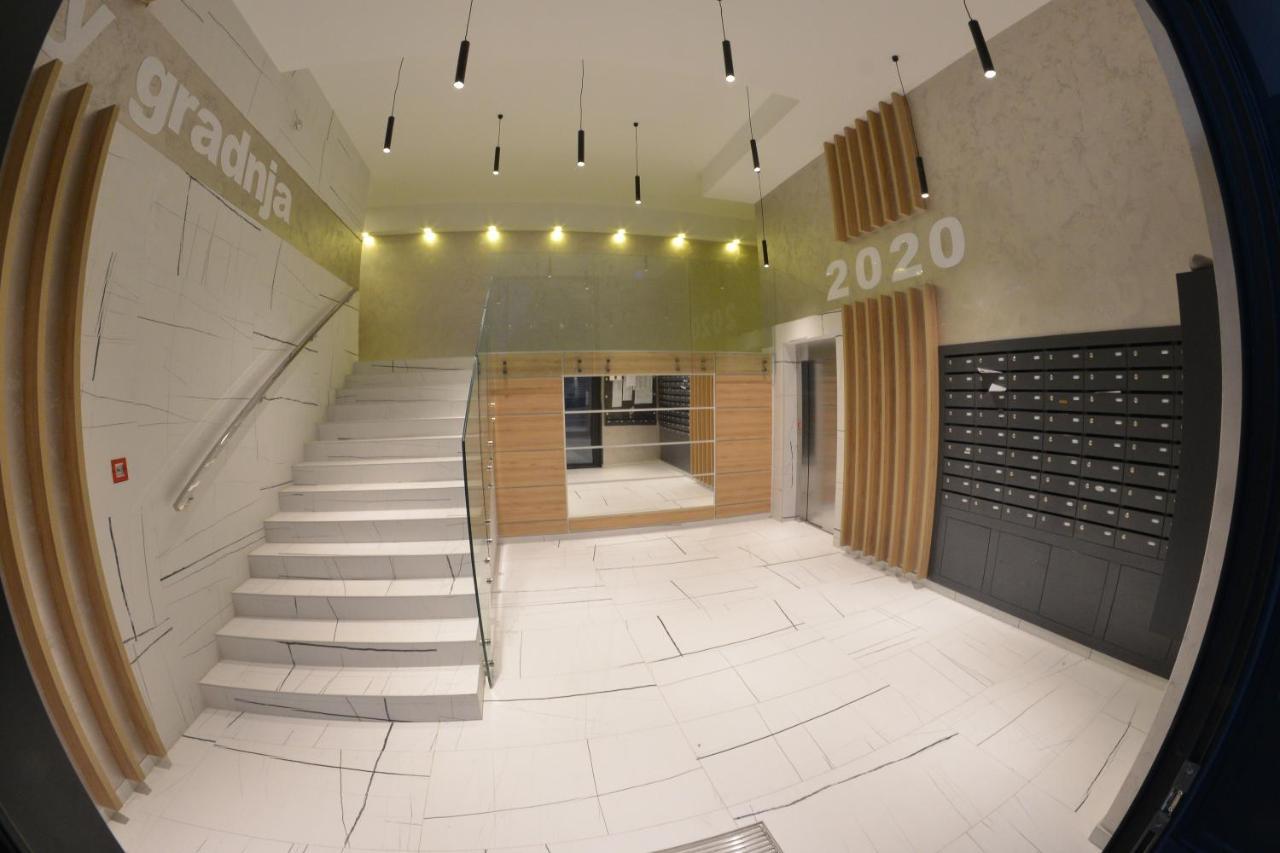 Apartment 54 City Center - Free Private Garage Novi Sad Exterior foto